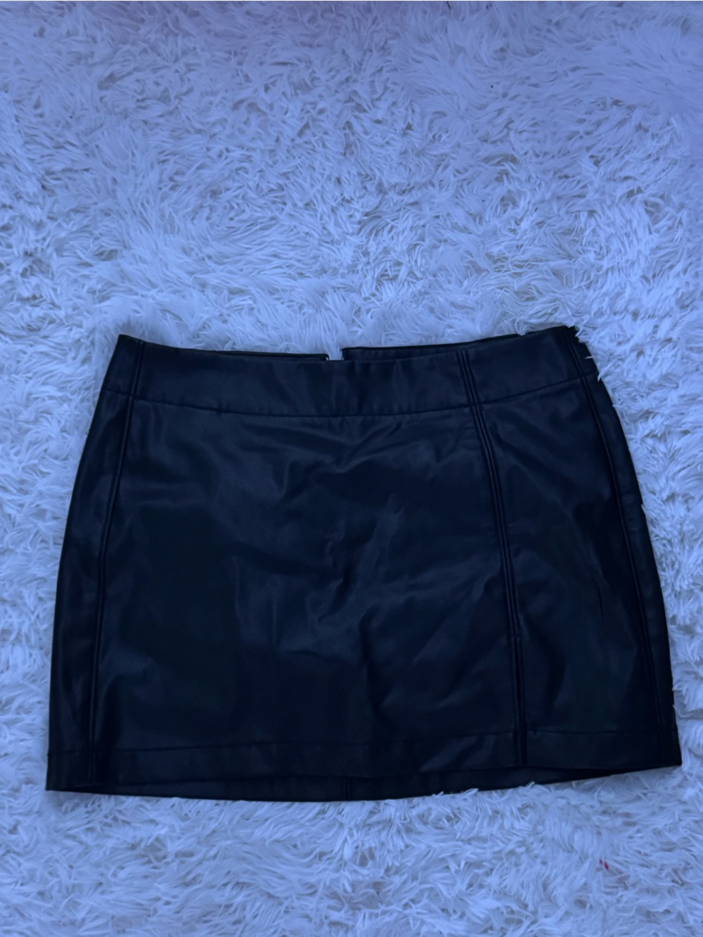 American Eagle Black Faux Leather Mini Skirt Size 8 Regular